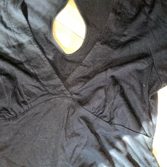 3/$25 long black wrap front top ladies size LG - Picture 2 of 2